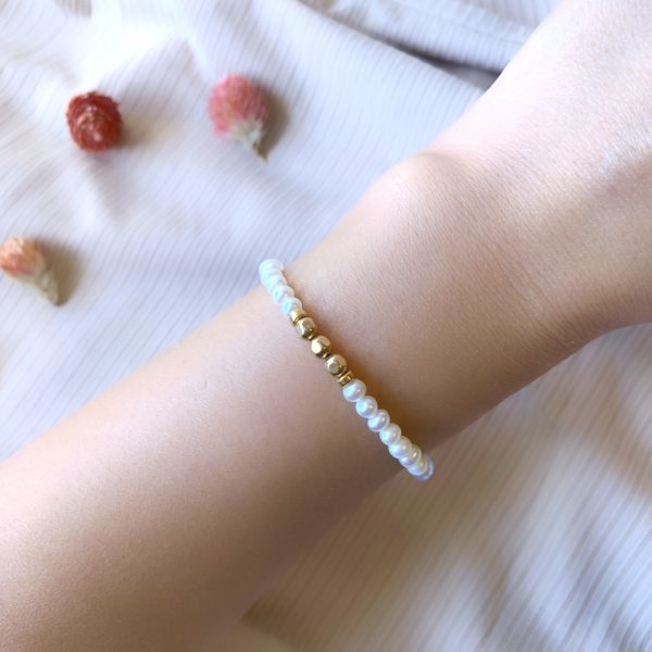 pearl bracelet